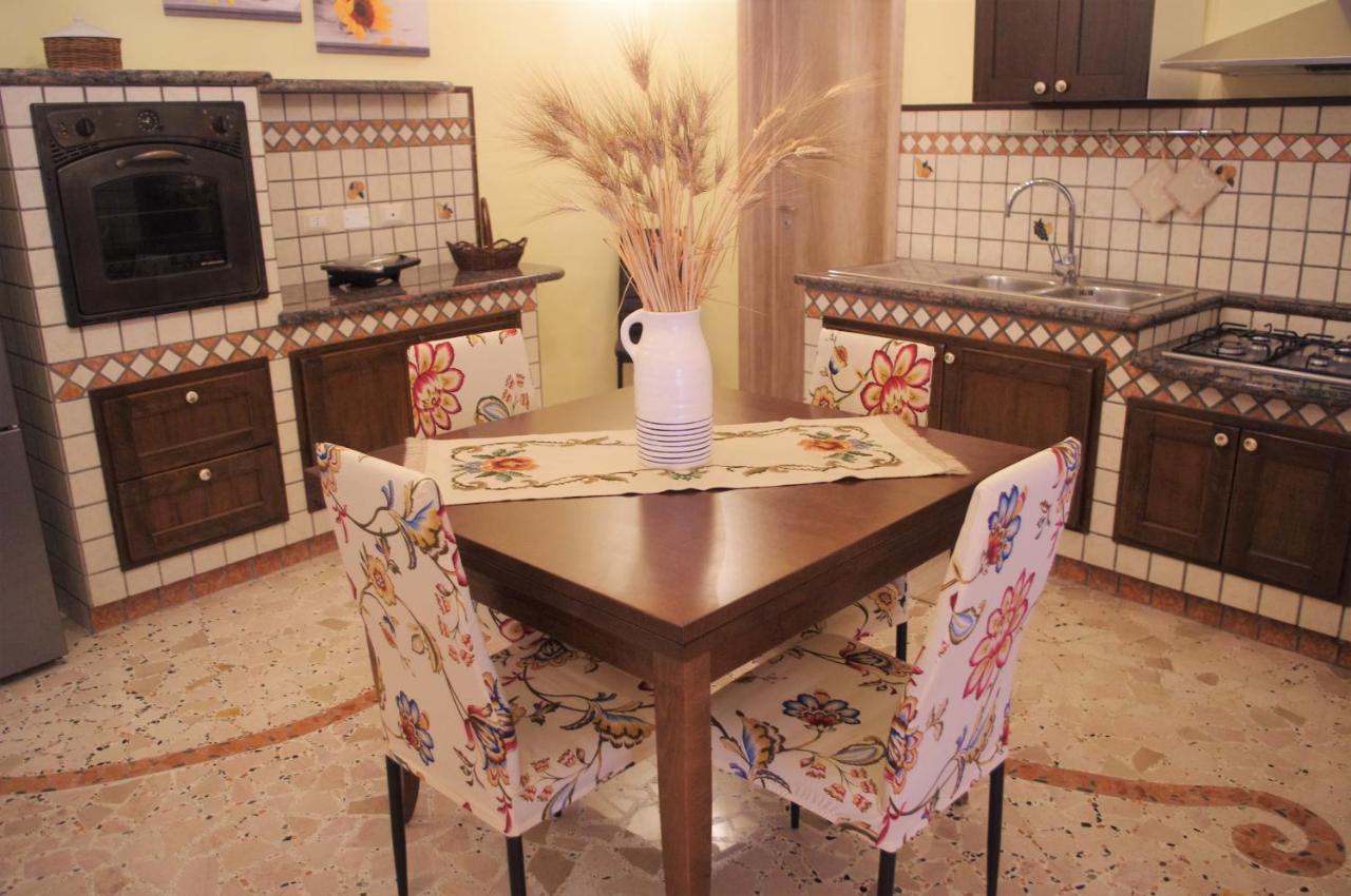Casa Vacanze "Alizza" アレーツィオ エクステリア 写真